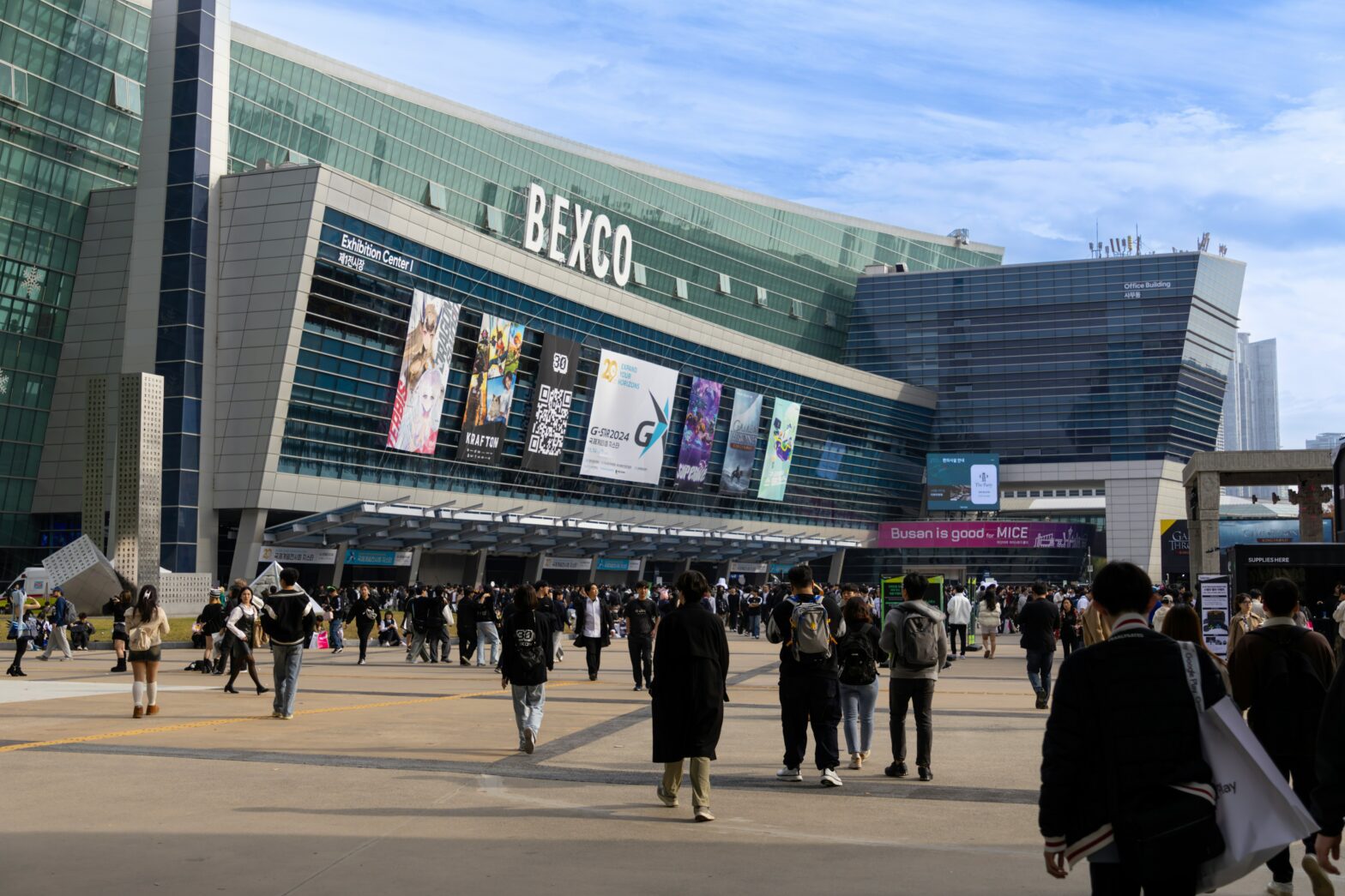 Busan Exhibition and Convention Center Photo by Dohyuk You on Unsplash