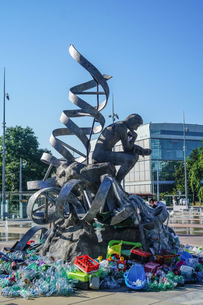 Thinker's Burden by Benjamin Von Wong located in Place des Nations, Geneva. Photo by Benard Ogembo.